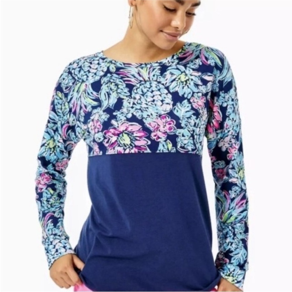 Lilly Pulitzer Finn Top in High Tide Pineapple Paradise XL